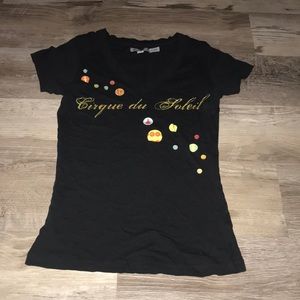 Cirque du soleil black v neck colorful details size XS tshirt short sleeves